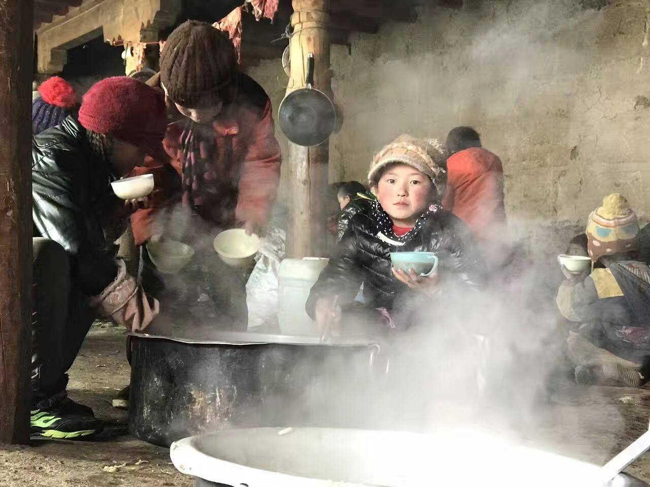 开云线上官网-开云(中国)公益回顾丨家国同欢月同圆 温暖满载甘孜州(图10) 开云线上官网-开云(中国)公益回顾丨家国同欢月同圆 温暖满载甘孜州(图10)